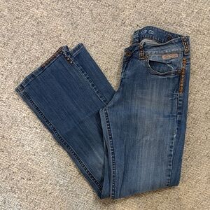 Cowgirl Tuff Copper Gypsy medium wash distressed jeans metal studs Size 31 x 35